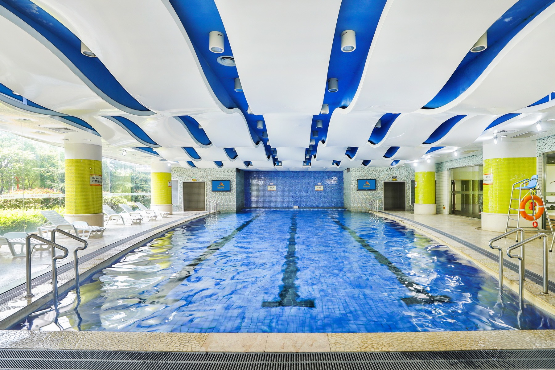 泳池.jpeg