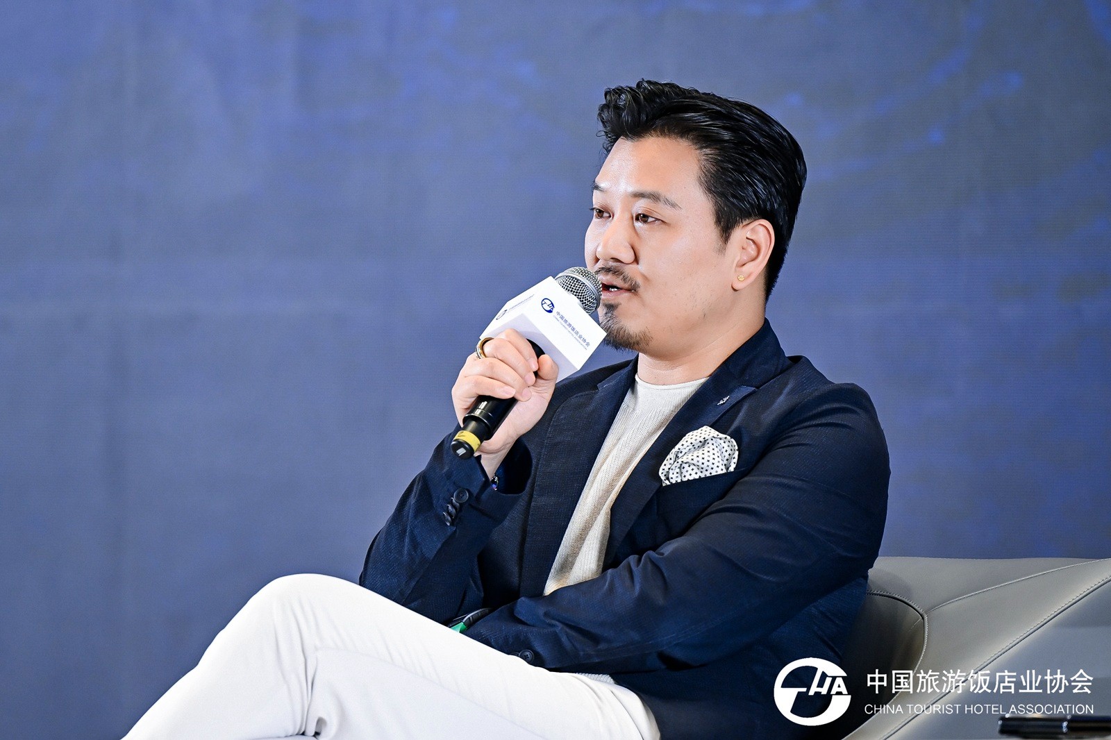 裴旭东 - 官网.JPG