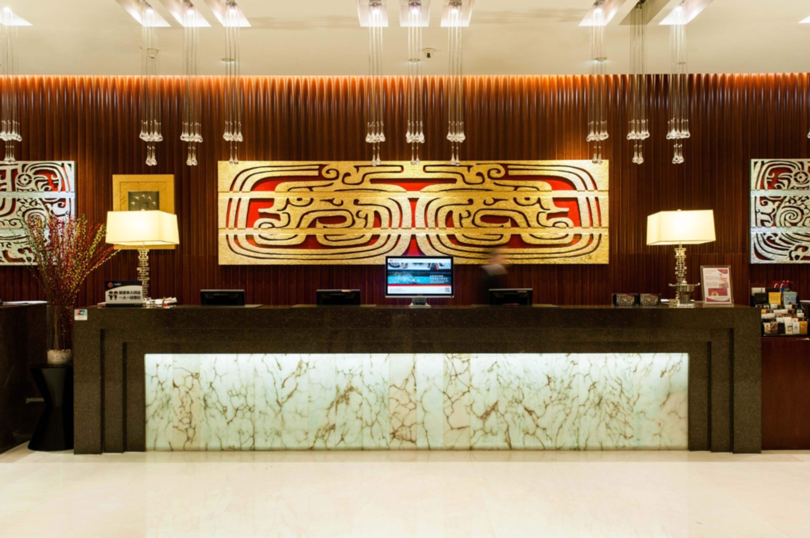 前台.jpg