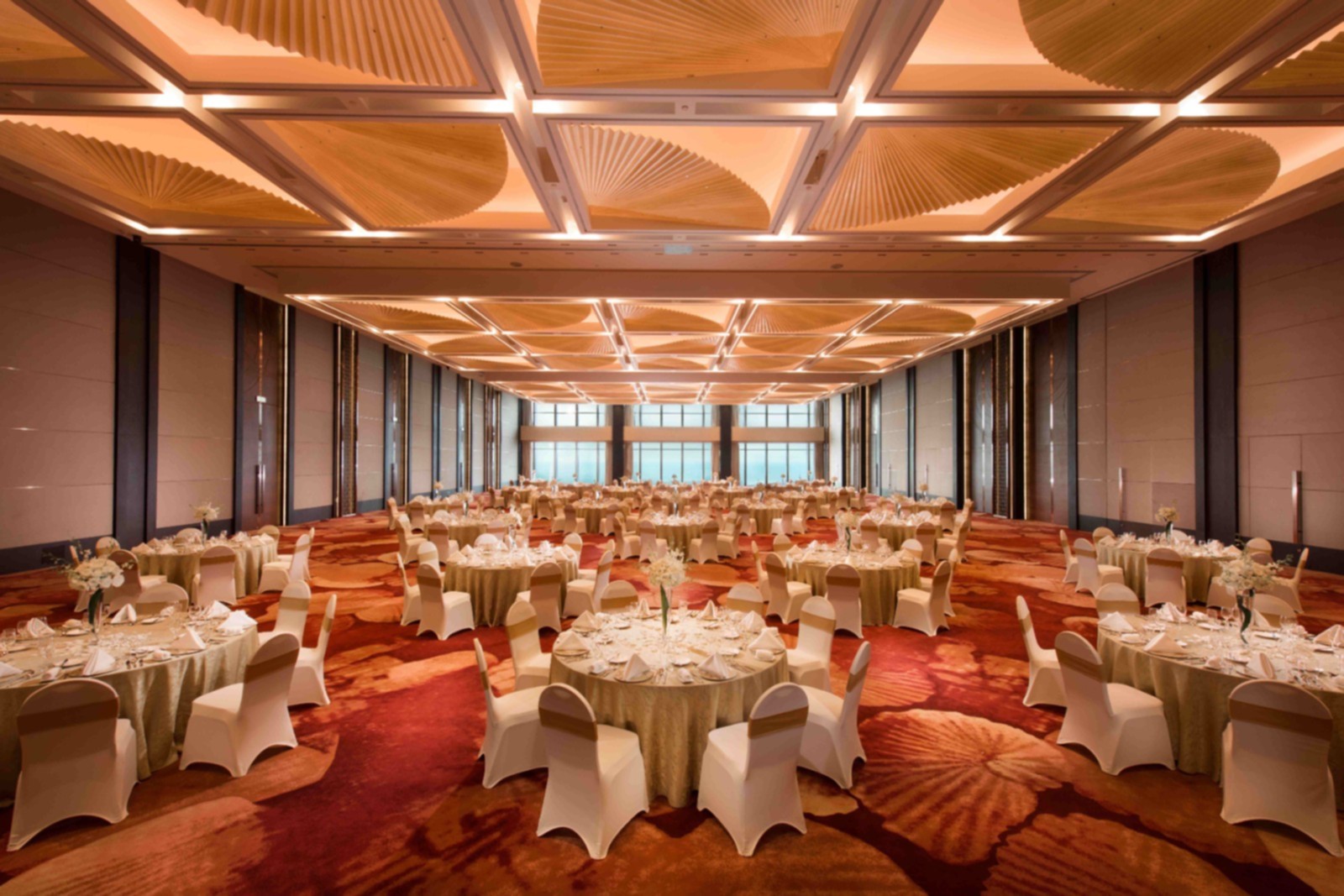 4.Grand Ballroom Western Wedding 海天宫宴会厅——西式婚宴.jpg